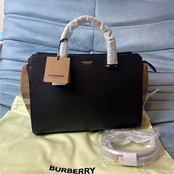 Burberry Black and Tan Banwell top handle Handbag - Picture 2 of 9